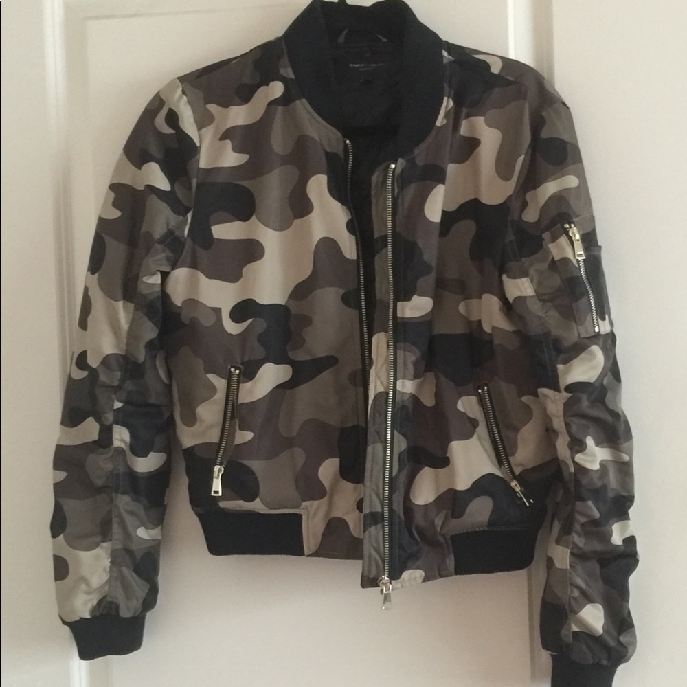 Romeo+Juliet Couture Brand New Camo bomber Jacket